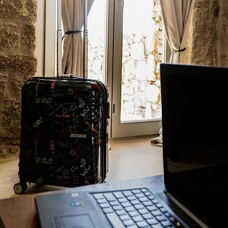 Ήσυχο Κυκλαδίτικο Πέτρινο Total Stone N1 Daire *